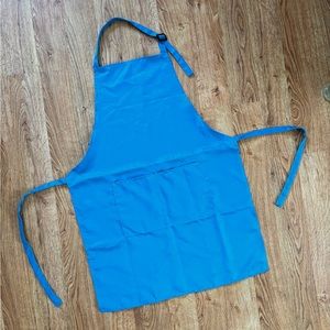 Blue apron with pockets